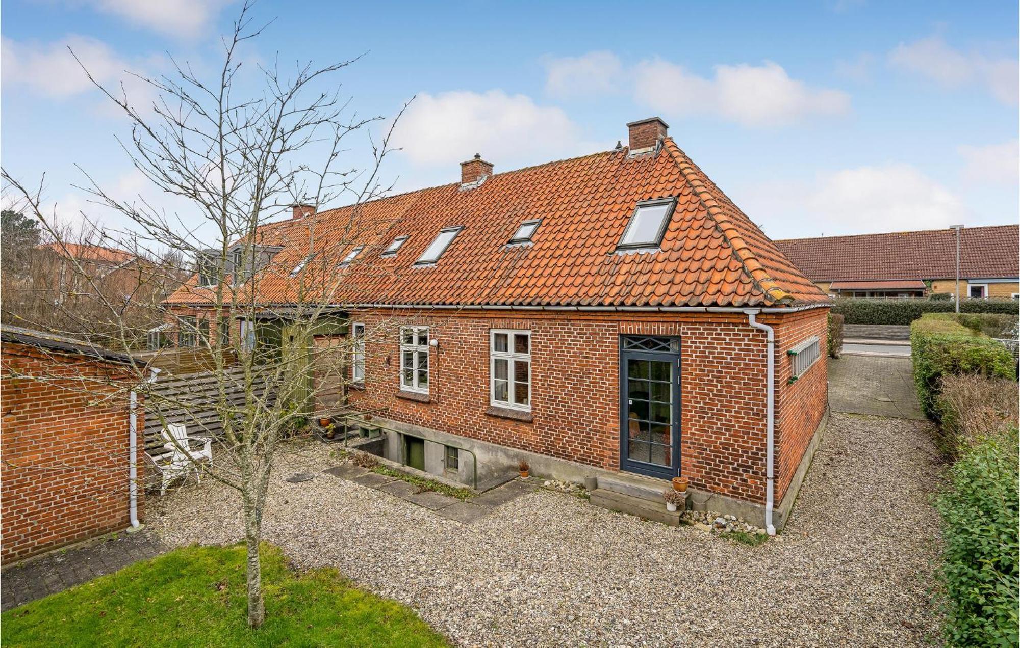 Lovely Home In Sonderborg With Kitchen Esterno foto